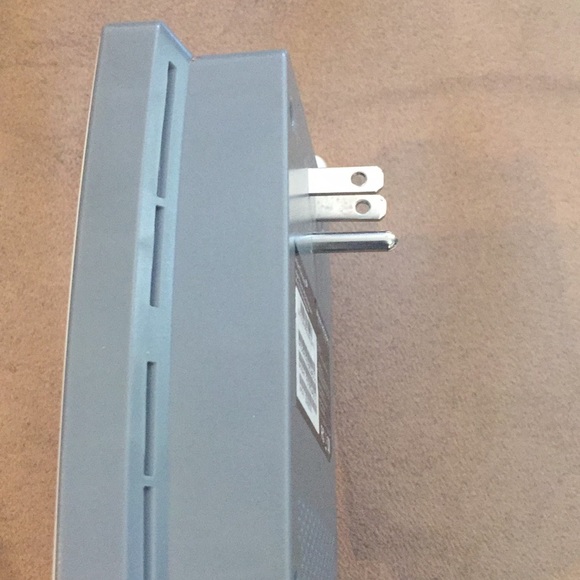 Wireless WiFi Range Extender - Picture 6 of 8